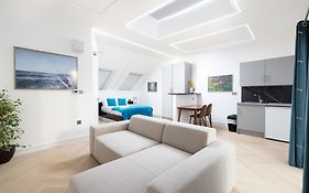 Luxurious London Studios